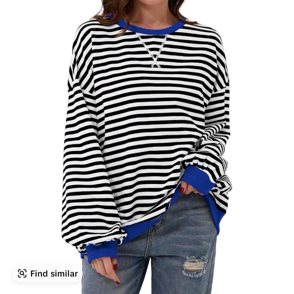 Women's Oversized Sweatshirt Black and White with Blue Accents Size Medium